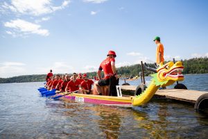 Slezská Harta zažila rekordní Festival dračích lodí